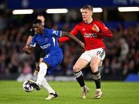 半岛体育入口-包含曼联主场输给切尔西，欧战资格岌岌可危的词条