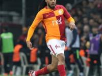 半岛体育亚洲官网-国内足球联赛精彩回顾：球员大放异彩，助力球队胜利