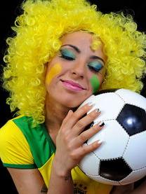 半岛体育娱乐-足球比赛首战峰回路转：胜者为王，败者无悔