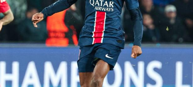 半岛体育直播-包含巴黎圣日耳曼客场轻松击败雷恩，喜获三分的词条