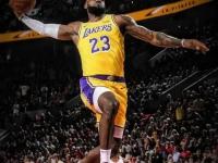 关于湖人客场赢得关键之战，詹姆斯关键时刻稳定发挥的信息