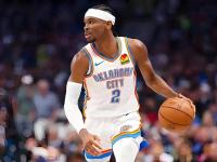 半岛体育app下载地址-NBA季后赛即将开始，勇士队主场迎战雷霆，谁能胜出？