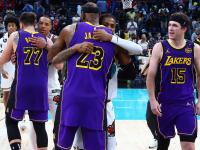 半岛体育登录入口-灰熊横扫开拓者，取得三连胜