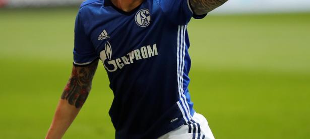 包含北威州德比，多特蒙德主场力克沙尔克的词条