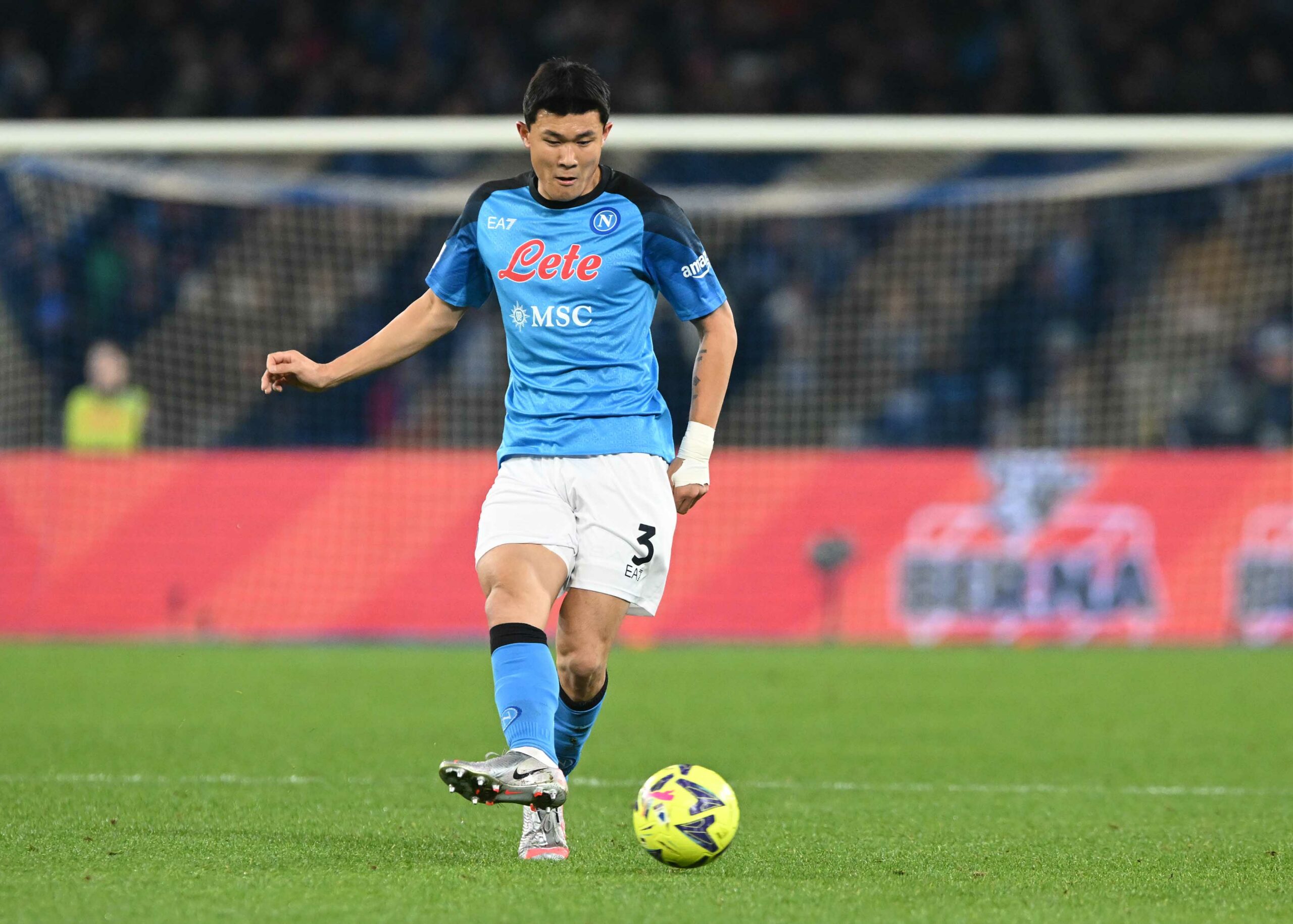 罗马被那不勒斯击败,主场失利 罗马被那不勒斯击败,主场失利