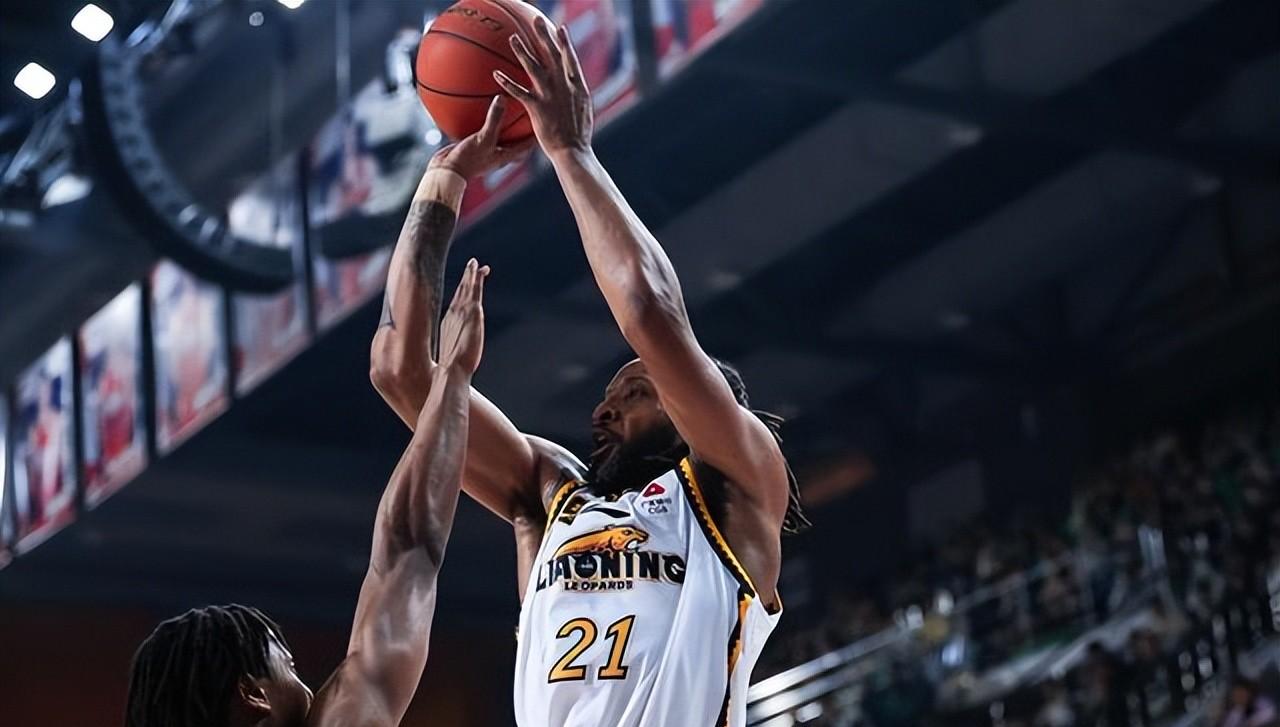 中国篮球联赛出现偏于外援的赛场现象 中国篮球联赛出现偏于外援的赛场现象