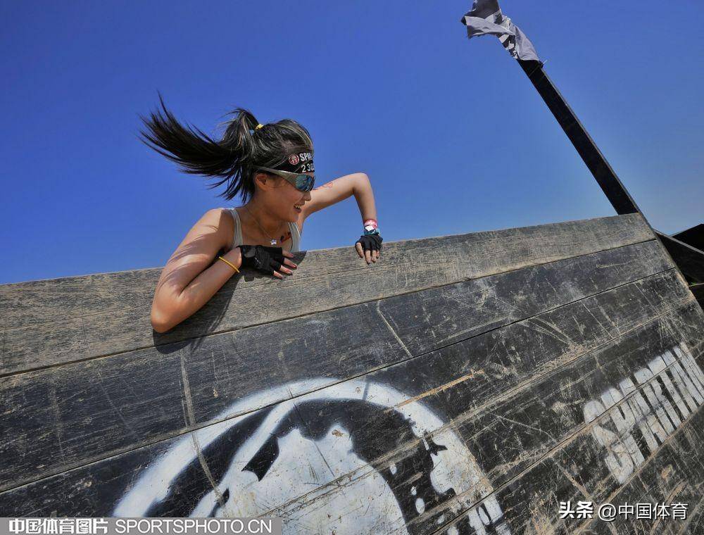 比赛场面精彩纷呈吸引观众眼球 比赛场面精彩纷呈吸引观众眼球