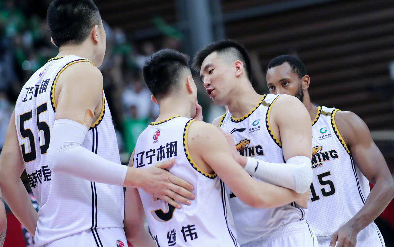 关于贵州男篮主场告捷,球队士气大振的信息 关于贵州男篮主场告捷,球队士气大振的信息