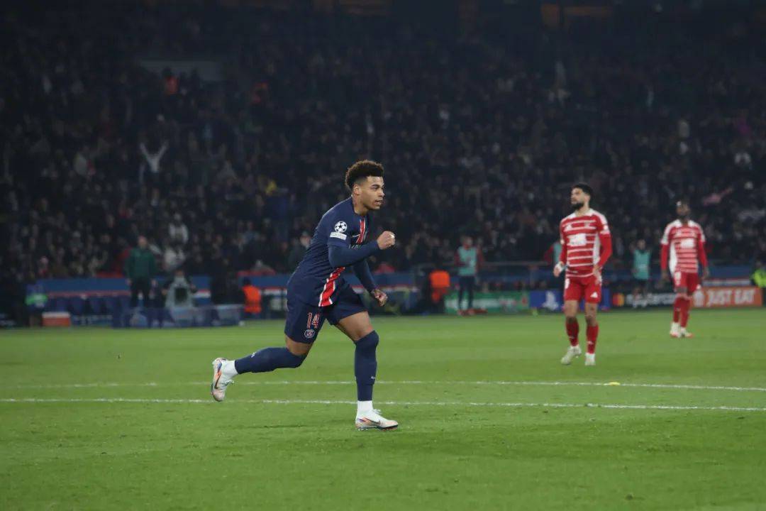 巴黎圣日耳曼连扳5球大胜雷恩的简单介绍 巴黎圣日耳曼连扳5球大胜雷恩的简单介绍