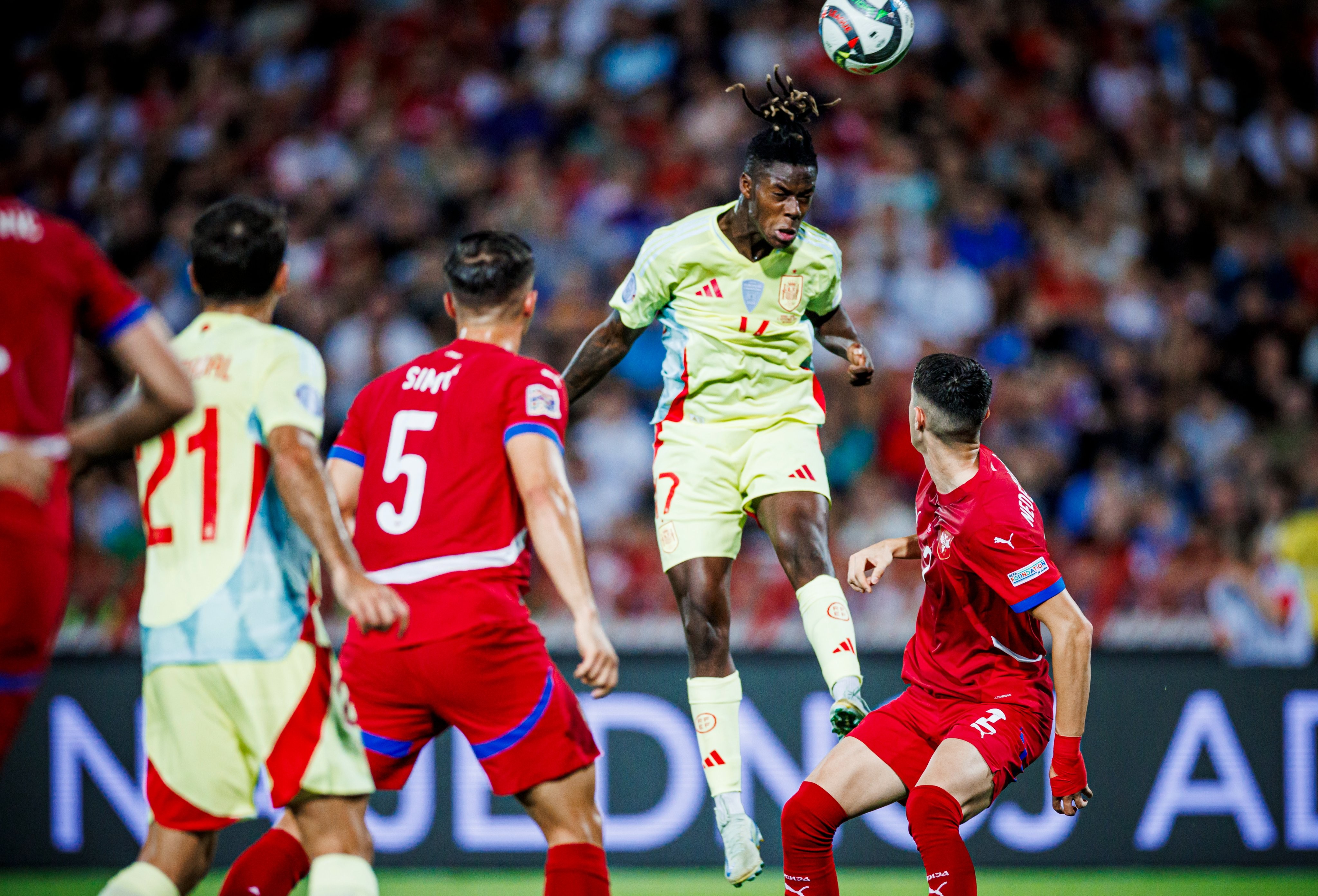 西班牙队以惊人表现赢得胜利的简单介绍 西班牙队以惊人表现赢得胜利的简单介绍