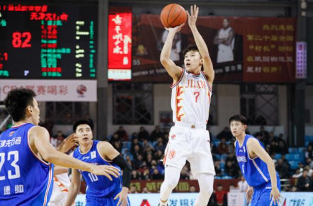 山西队表现抢眼,轻松取胜提升排名 山西队表现抢眼,轻松取胜提升排名