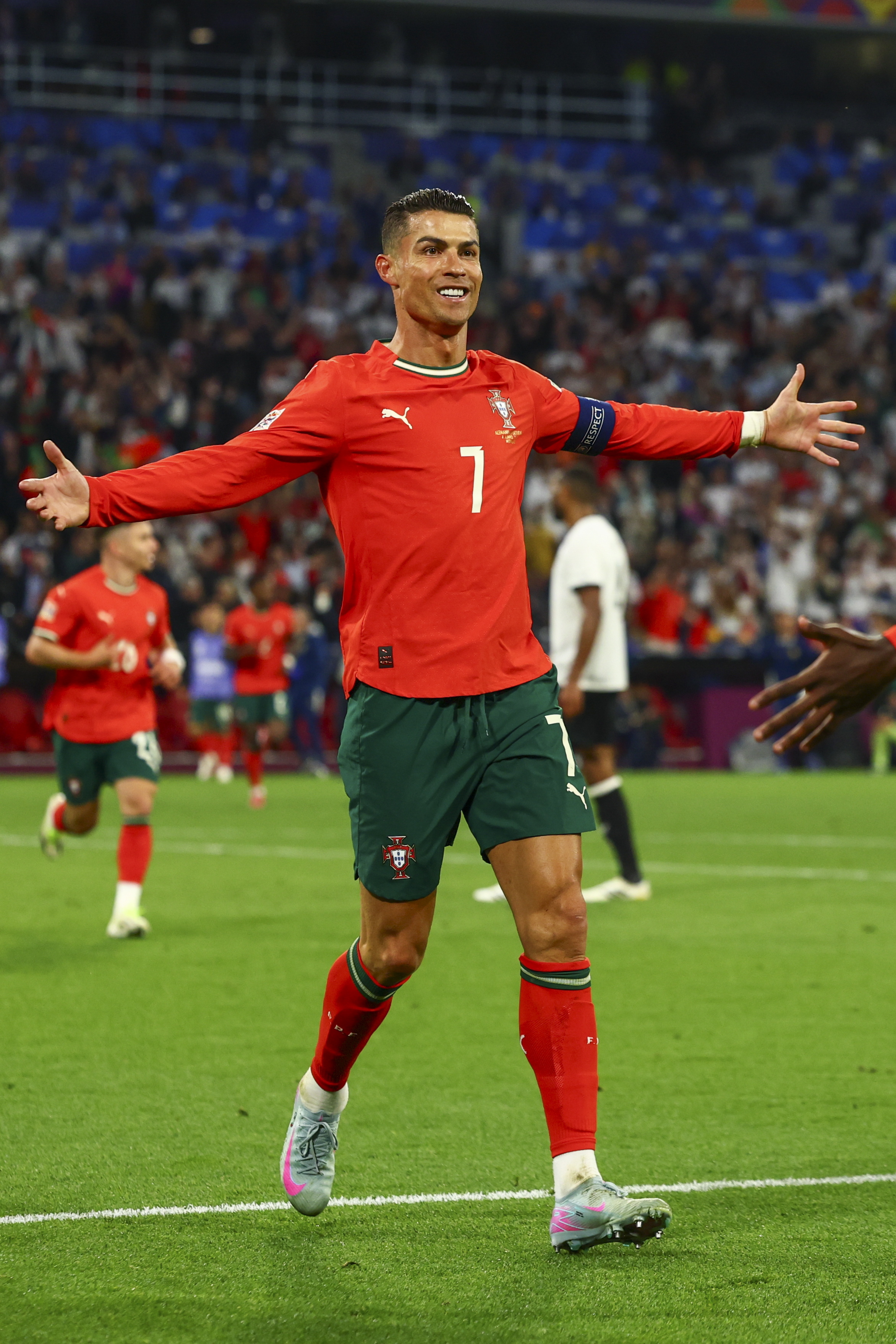 葡萄牙女足联赛,实力榜首队连胜不止的简单介绍 葡萄牙女足联赛,实力榜首队连胜不止的简单介绍