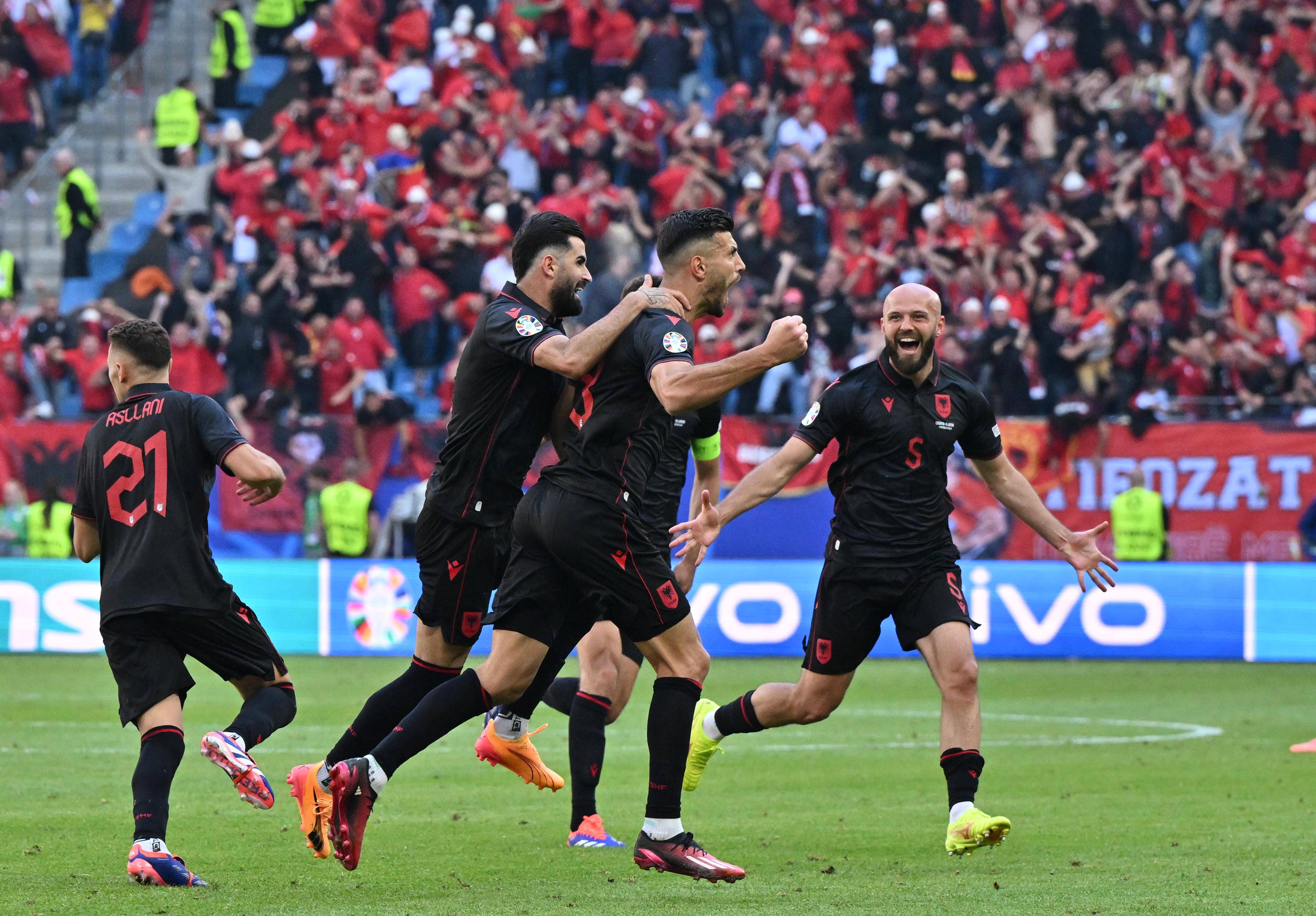 俄罗斯迎战塞尔维亚,备战友谊赛 俄罗斯迎战塞尔维亚,备战友谊赛