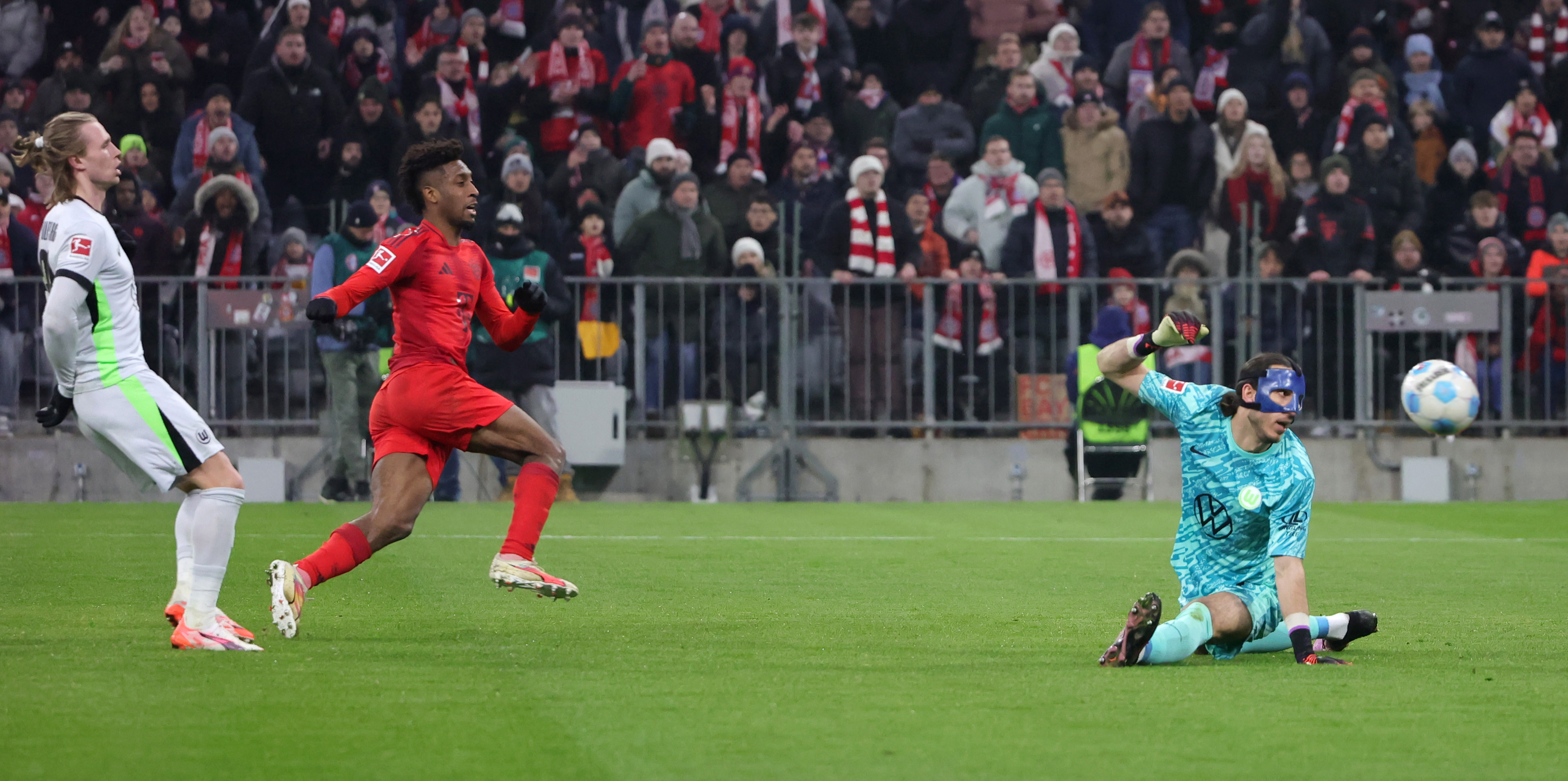 包含沃尔夫斯堡在客场击败对手,暂时领先的词条 包含沃尔夫斯堡在客场击败对手,暂时领先的词条