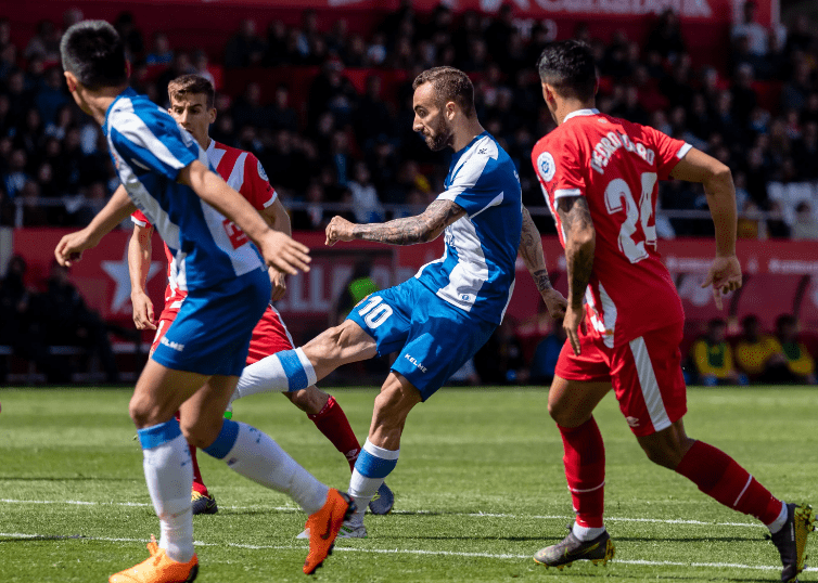 鲍里索夫北京现代逼平赫塔菲,艰难取分 鲍里索夫北京现代逼平赫塔菲,艰难取分