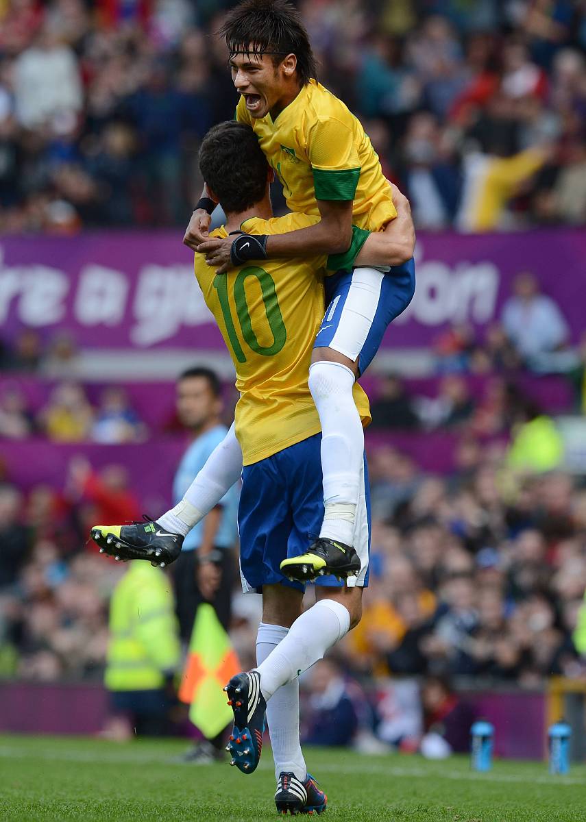 比赛期间精彩绝伦瞬间,球迷痴迷 比赛期间精彩绝伦瞬间,球迷痴迷