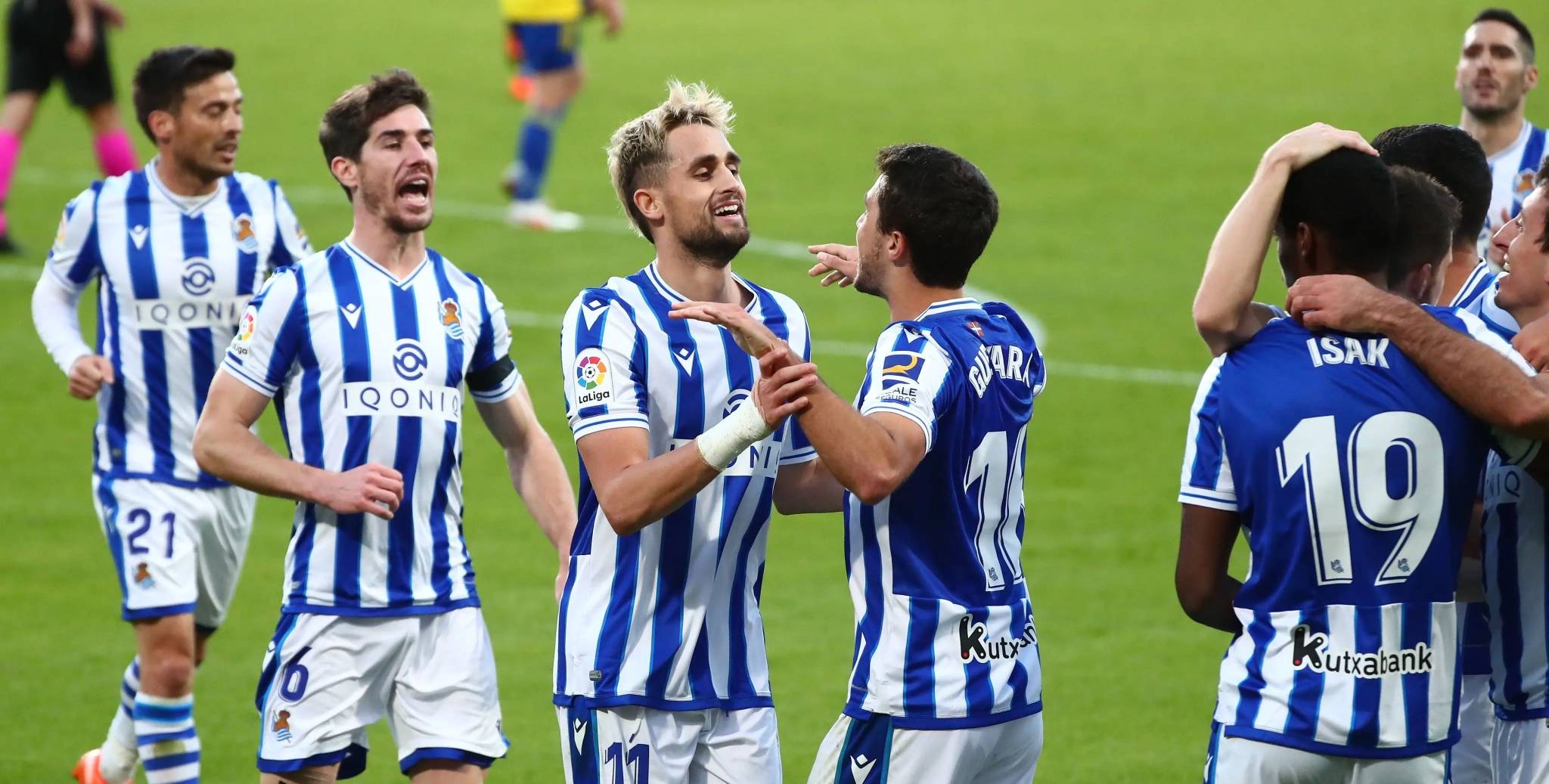 塞维利亚中场控制力强,击败对手 塞维利亚中场控制力强,击败对手