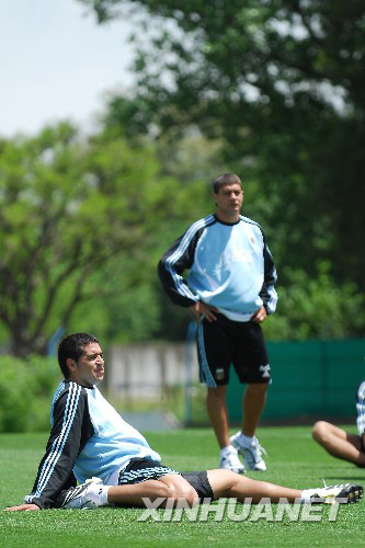 足球男子半决赛：阿根廷队憾负无缘决赛