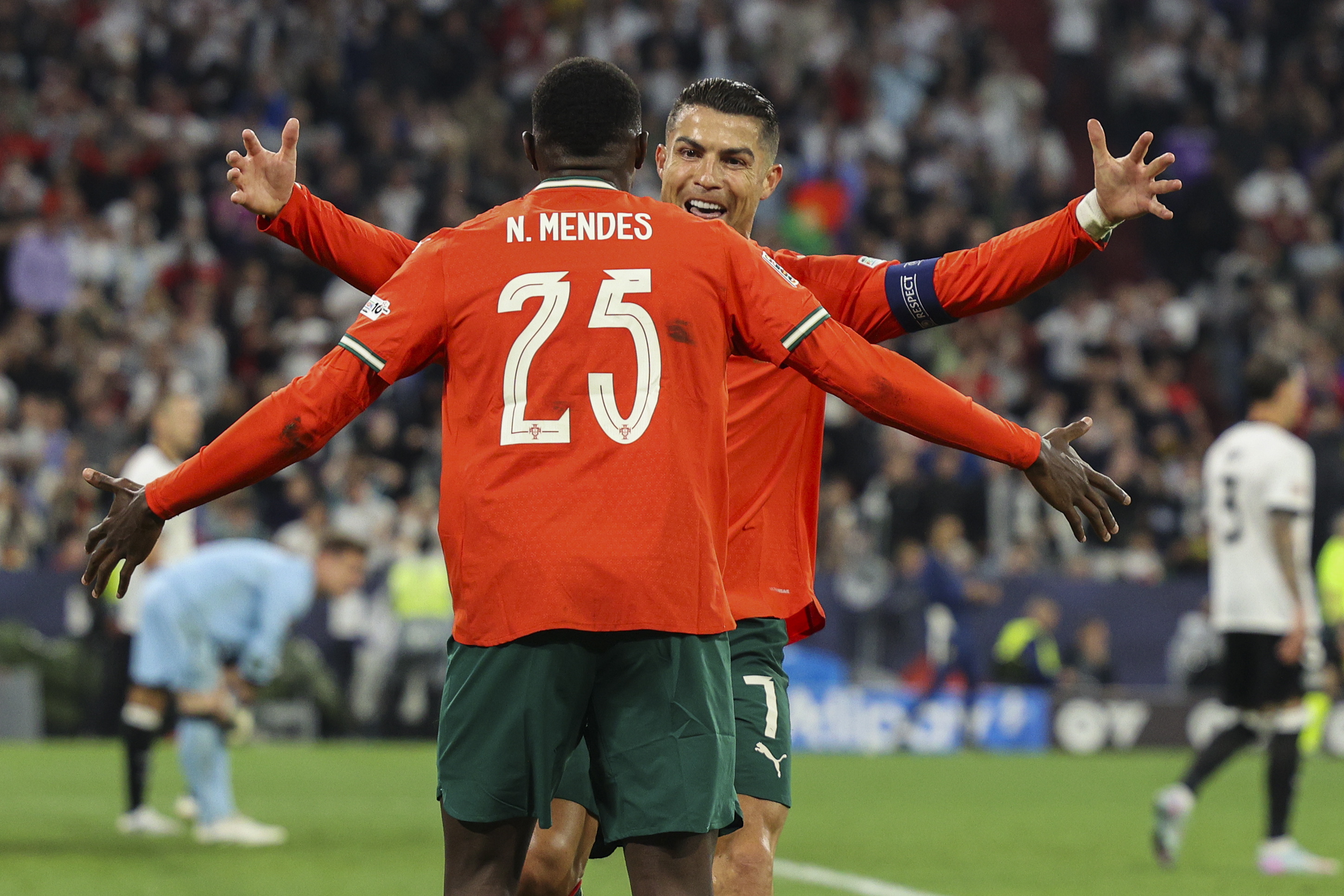 关于葡萄牙豪门豪取连胜,拒绝停滞欧冠八强的信息 关于葡萄牙豪门豪取连胜,拒绝停滞欧冠八强的信息