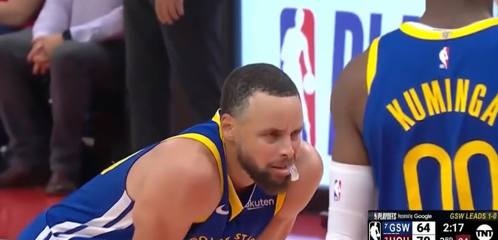 快船队前锋被勇士球员发飙,引起现场混乱的简单介绍 快船队前锋被勇士球员发飙,引起现场混乱的简单介绍