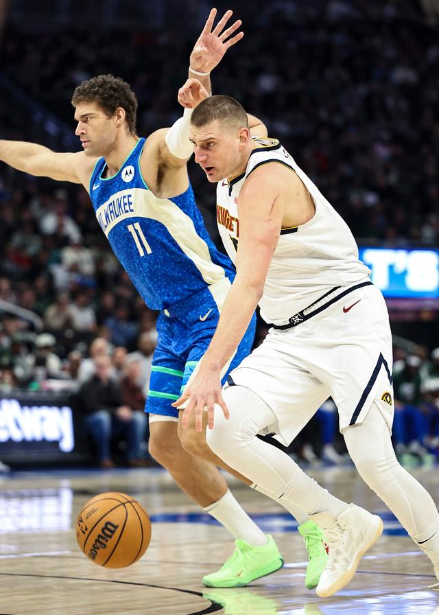 雄鹿客场,压制掘金,稳居东部第二 雄鹿客场,压制掘金,稳居东部第二