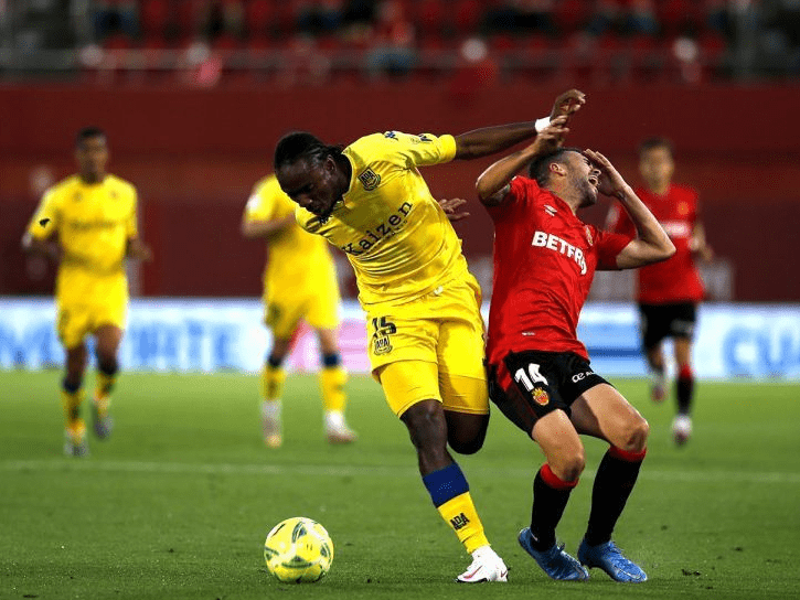 重庆斯威壮志凌云,狂胜对手取得宝贵三分 重庆斯威壮志凌云,狂胜对手取得宝贵三分