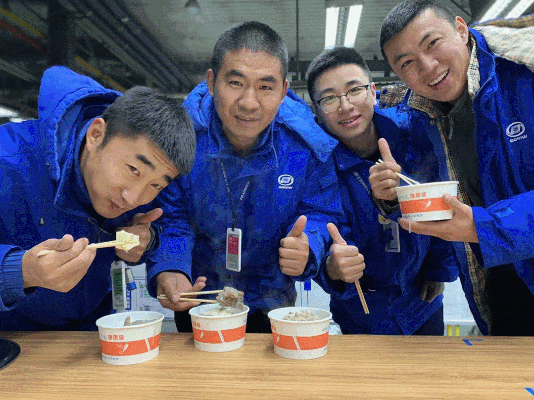 包含斗志昂扬冲刺胜利,战火纷飞场面震撼的词条 包含斗志昂扬冲刺胜利,战火纷飞场面震撼的词条