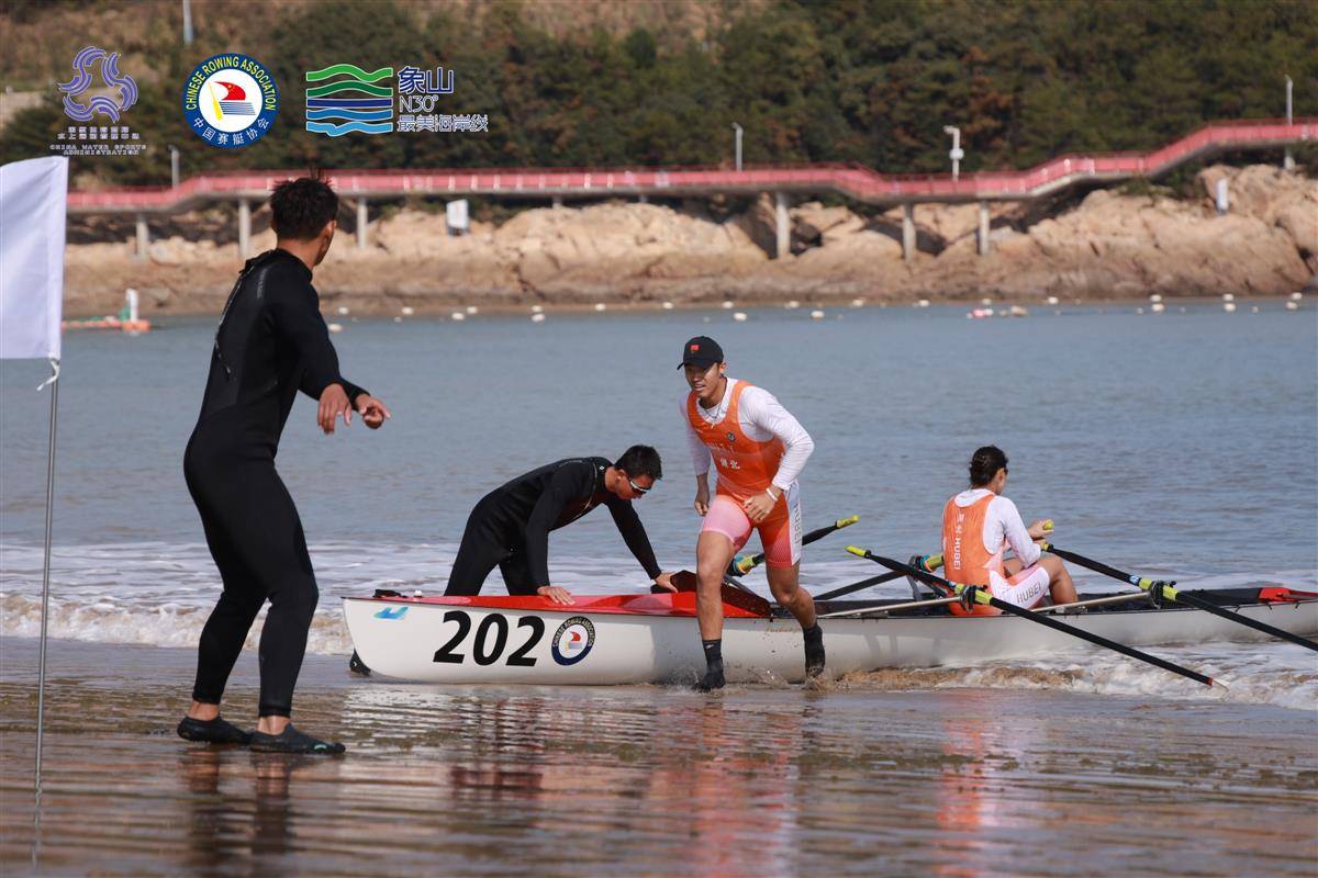 欧陆运动员在赛艇项目中获得胜利 欧陆运动员在赛艇项目中获得胜利