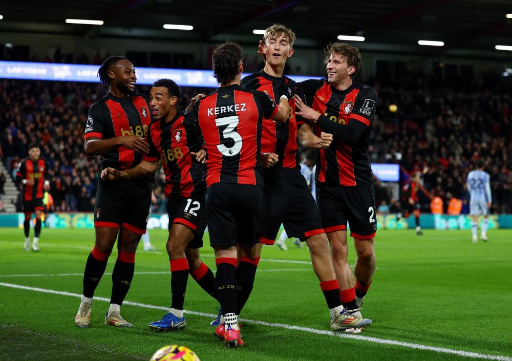 惊奇表现,热刺中后卫连续入球的简单介绍 惊奇表现,热刺中后卫连续入球的简单介绍