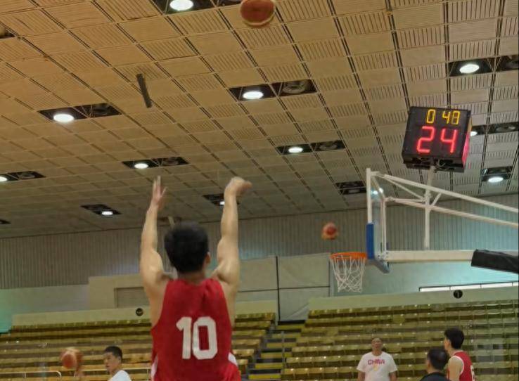 关于四川男篮备战主场比赛,全队意气风发的信息 关于四川男篮备战主场比赛,全队意气风发的信息