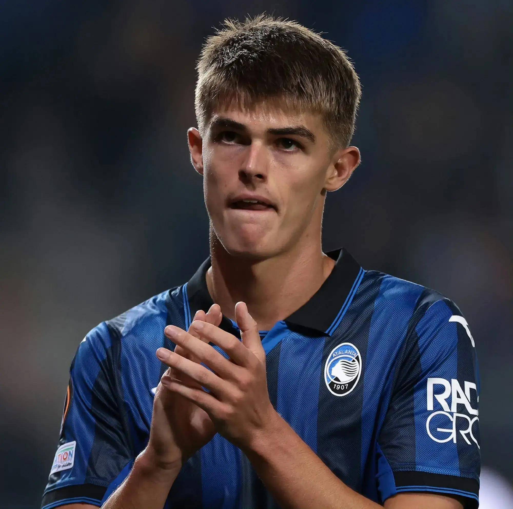 AC米兰后防困境,主帅寻求解决方案 AC米兰后防困境,主帅寻求解决方案