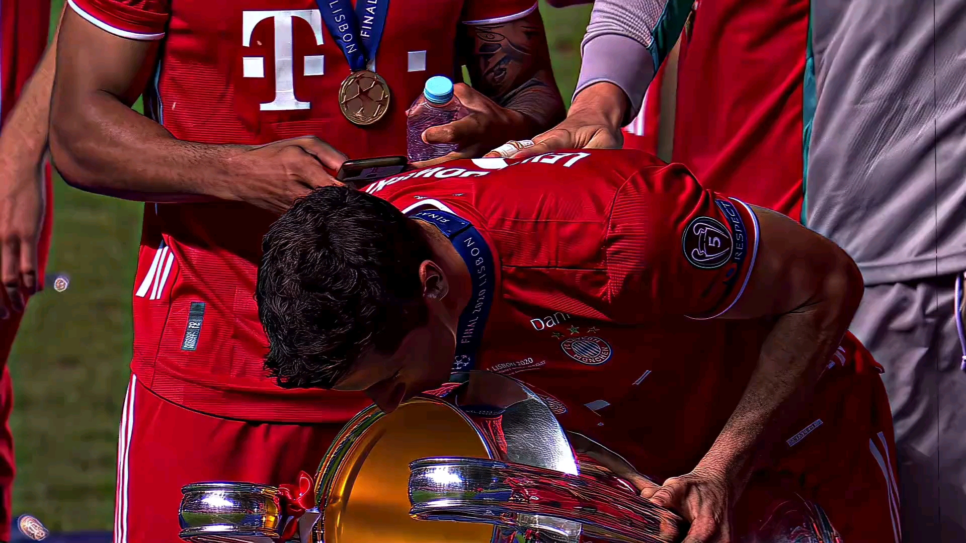 关于拜仁3-1击败皇家马德里,全取三分的信息 关于拜仁3-1击败皇家马德里,全取三分的信息