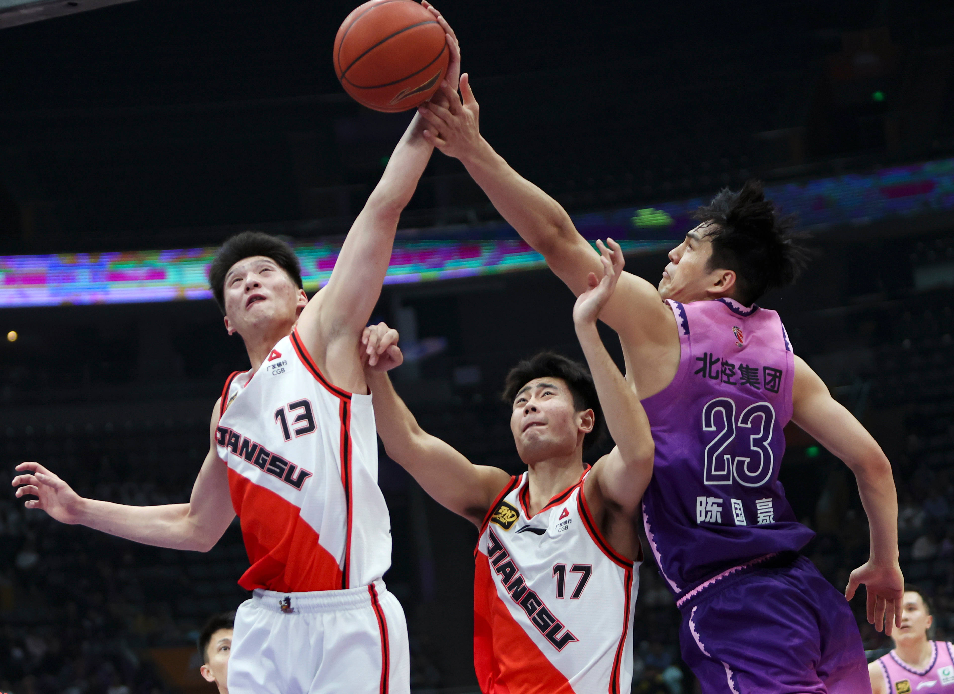 江苏肯帝亚外援在CBA比赛中展现出色状态,得到球迷好评的简单介绍 江苏肯帝亚外援在CBA比赛中展现出色状态,得到球迷好评的简单介绍