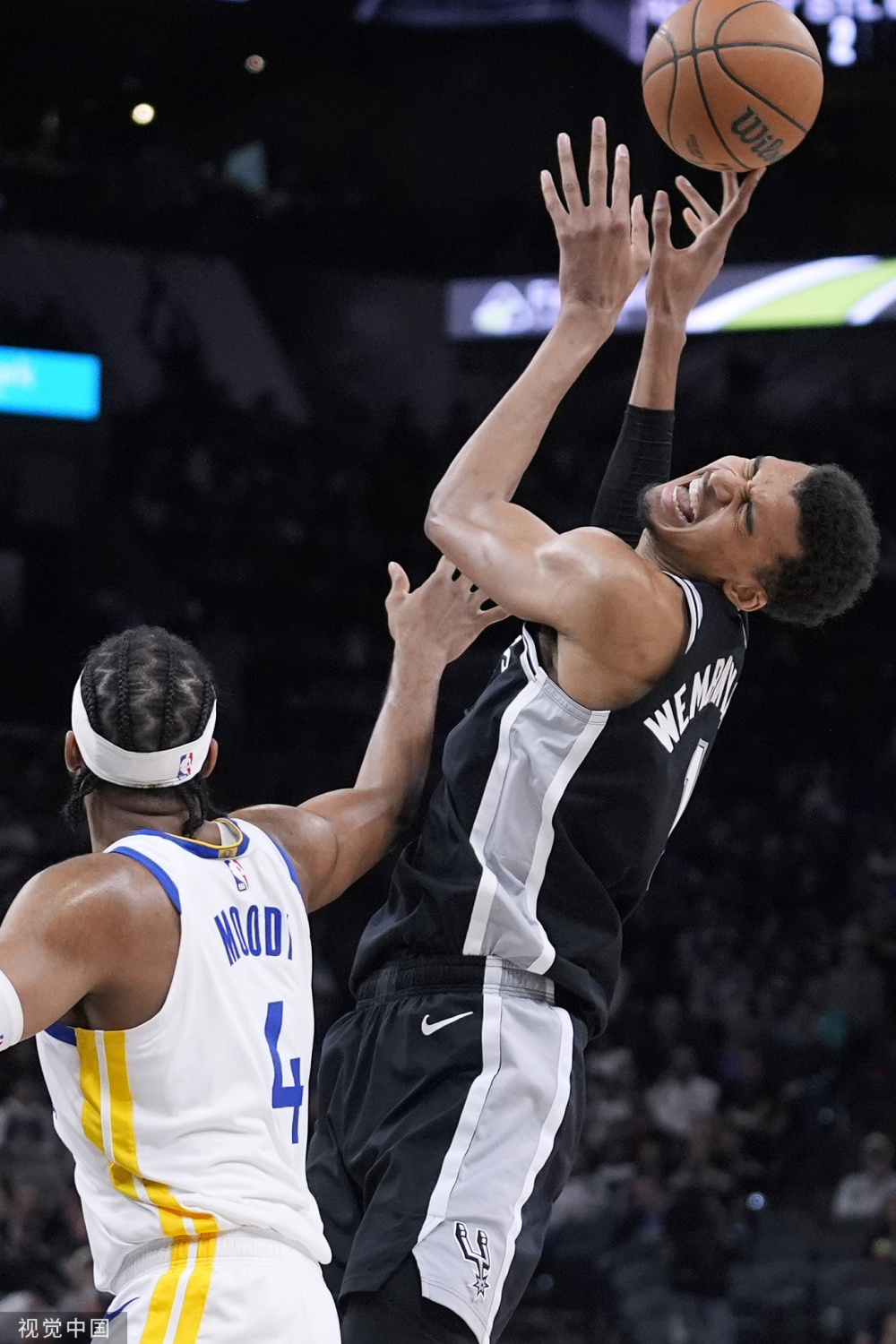 雷霆击败马刺,保罗全场表现动如流星带领球队强势的简单介绍 雷霆击败马刺,保罗全场表现动如流星带领球队强势的简单介绍