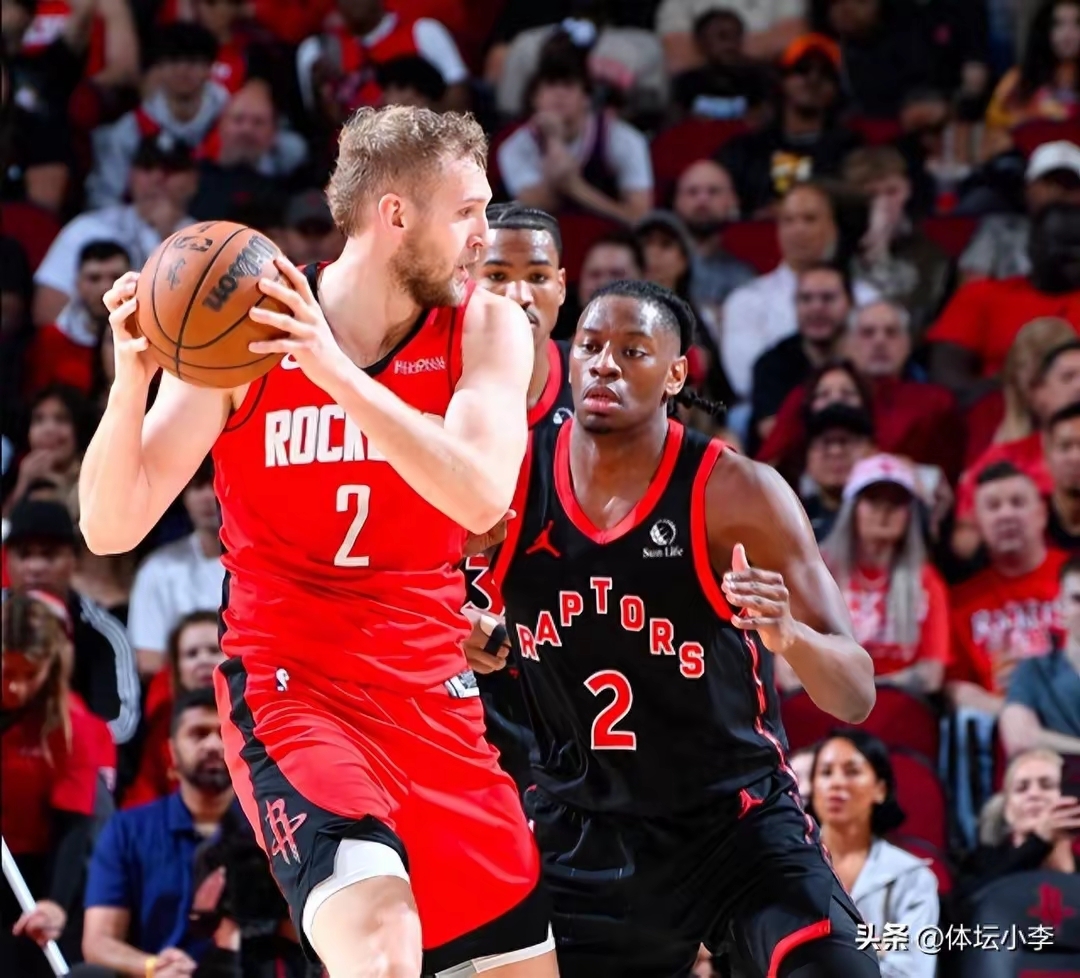 神奇一击!球员神勇表现,为球队带来胜利 神奇一击!球员神勇表现,为球队带来胜利