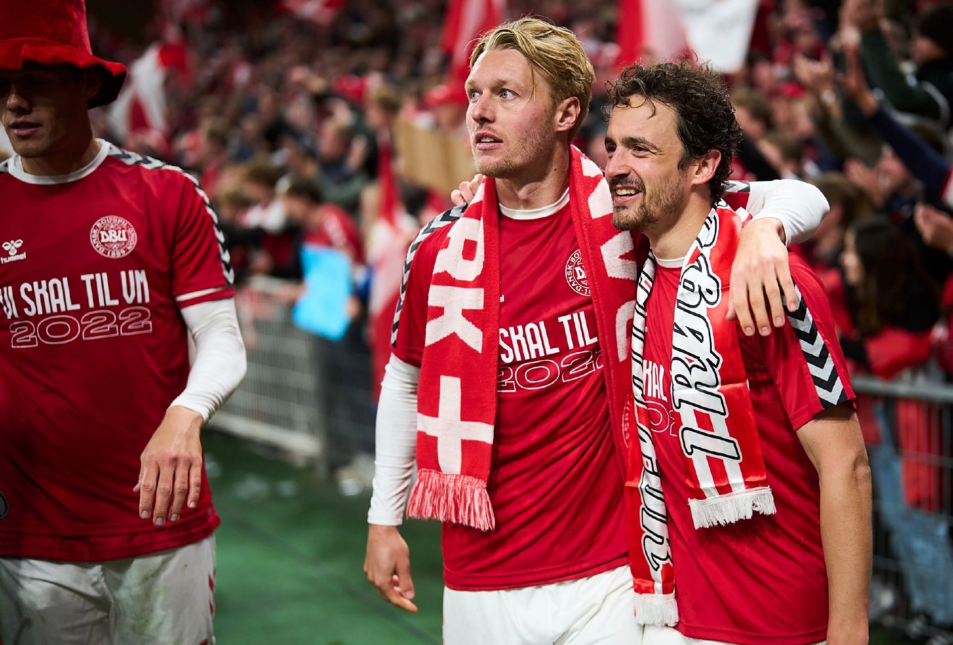 丹麦主场告捷，小组榜首稳坐不动